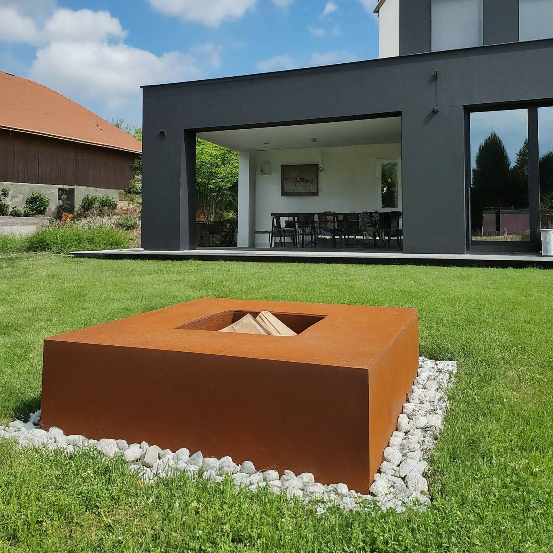 Garden fireplaces